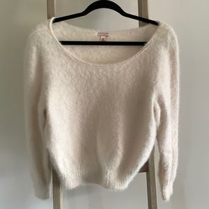 Off white sweater